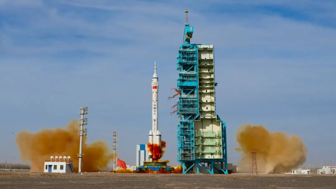 天地接力20天全纪录，神舟飞船“改签”更多细节公布→