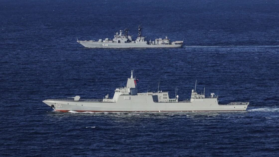 6年前的今天南昌舰入列，一起回顾“万吨大驱”破浪时刻！