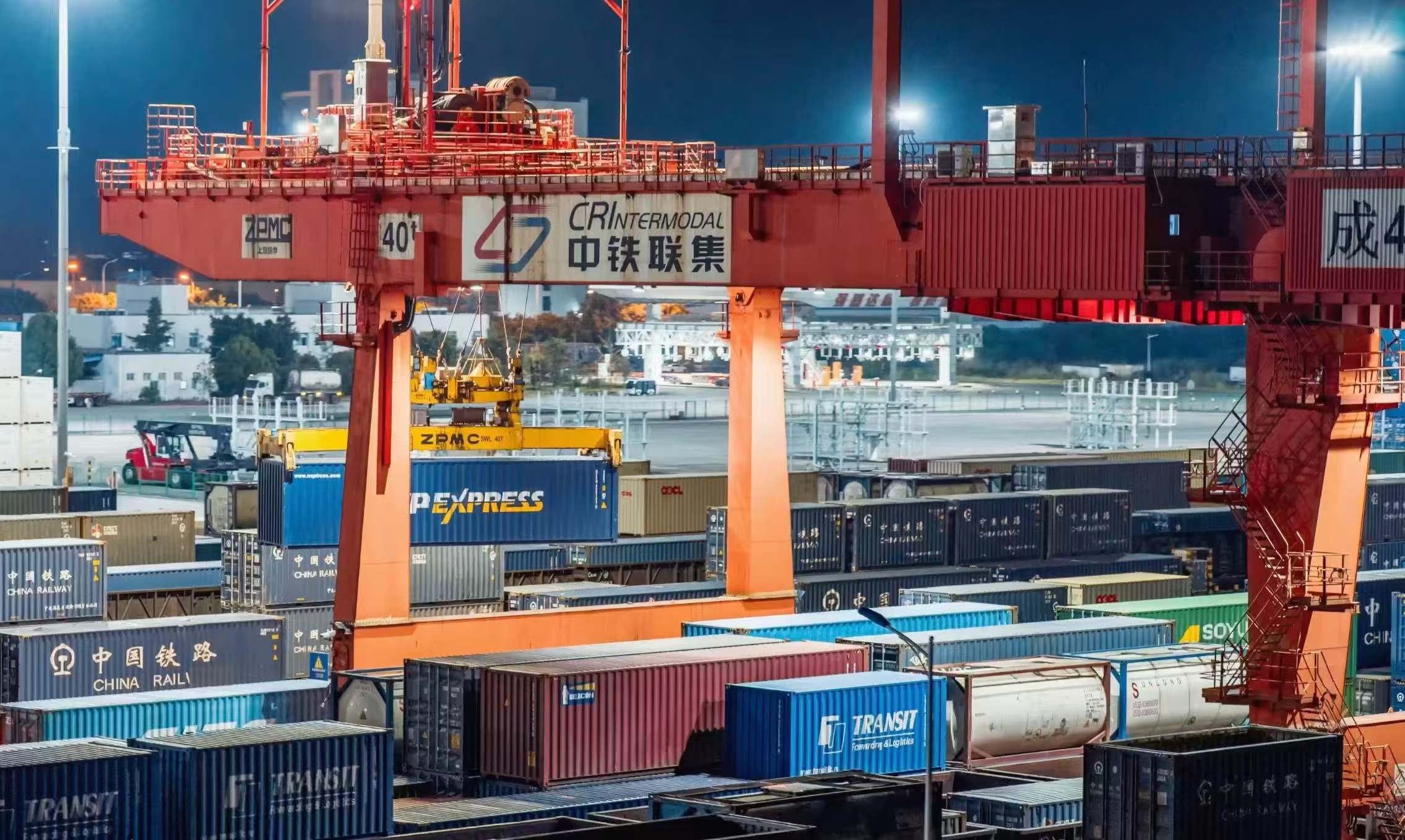 海关总署：“十五五”时期既要扩大出口也要适度扩大进口