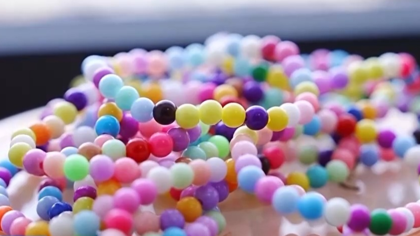 从赚800元到赔40万 揭开“串珠兼职”骗局