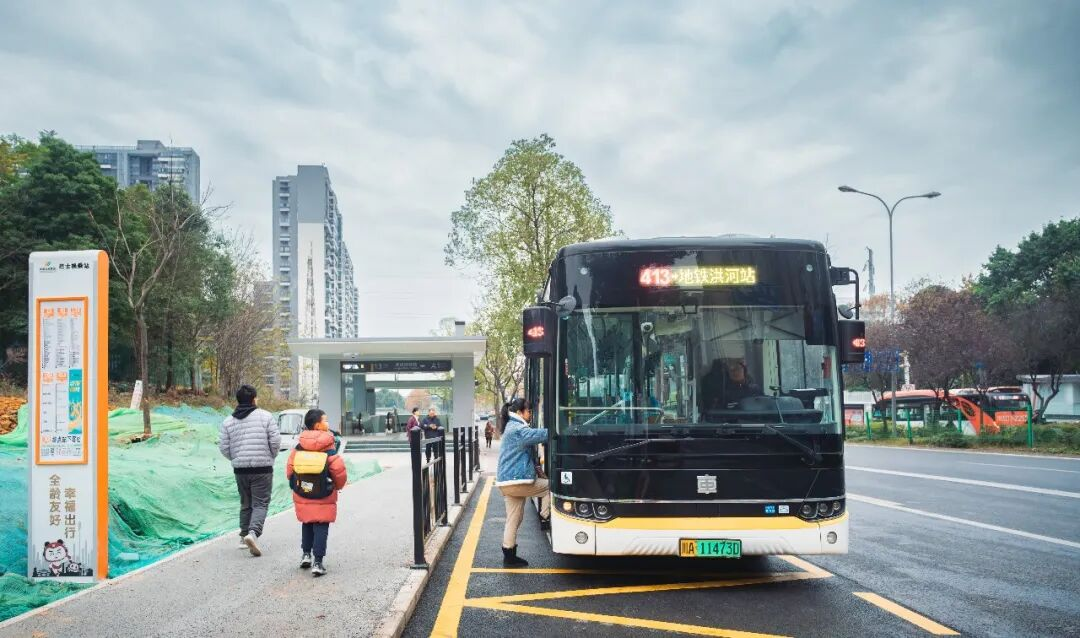 成都新增4处公交换乘站，地铁13/30号线乘客换乘“抄近道”