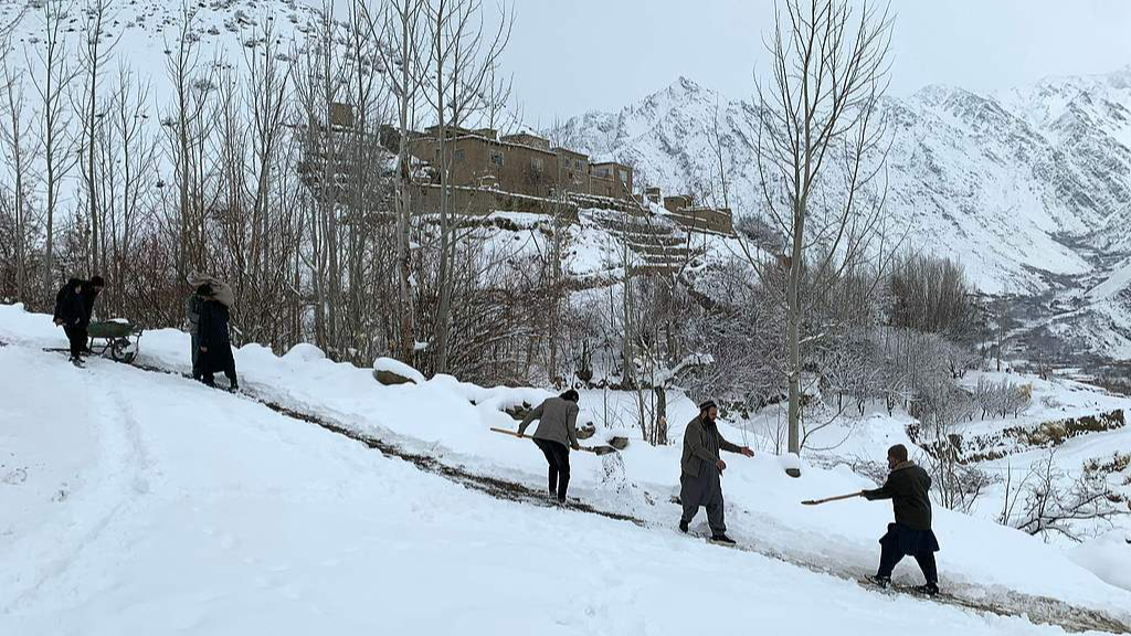 阿富汗强降雪已致61人死亡