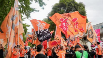 因地制宜发展群众性小场地足球——以川超为牵引，探索四川足球振兴与文旅产业融合新路径