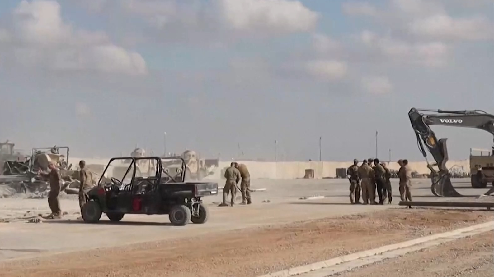 美航母群就位 伊朗严阵以待 中东紧张局势再升级