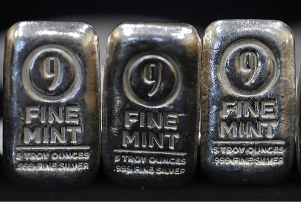 国际银价突破每盎司115美元