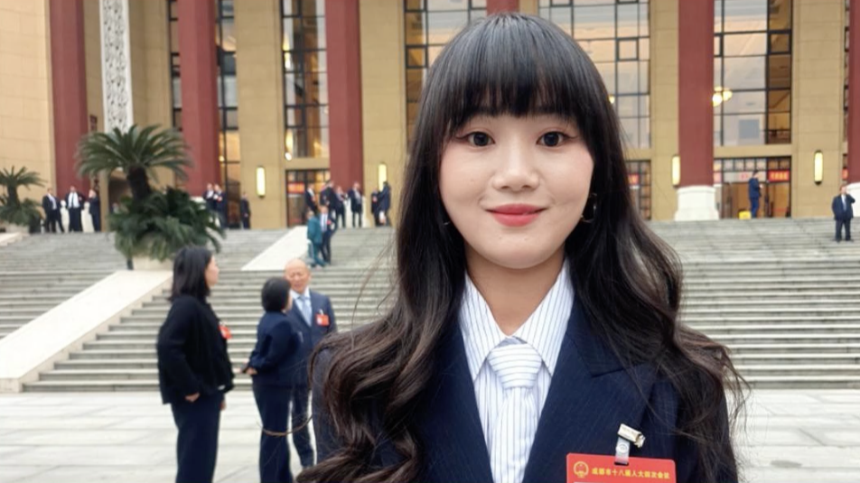 视频｜市人大代表王伶俐：优化无人机飞防备案 助力高标准农田建设