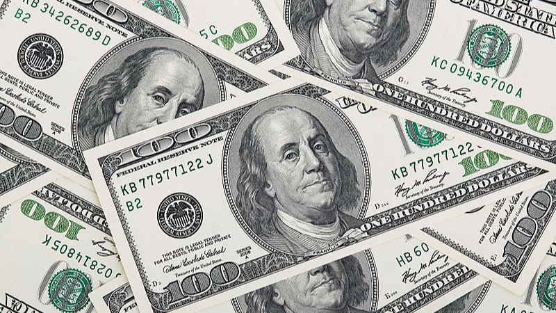 美元持续下跌 “抛售美国”现象重演