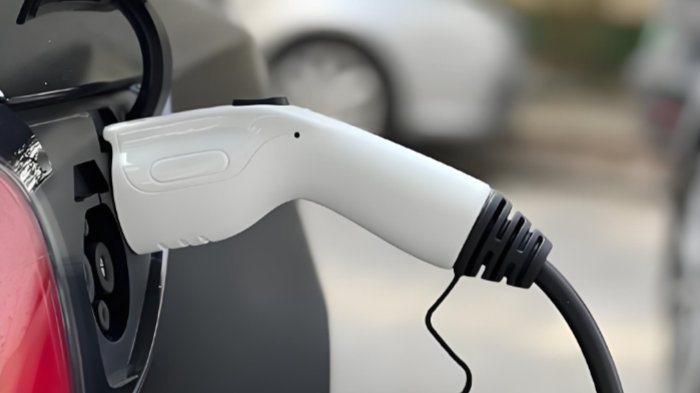 全国高速公路服务区累计建成电动汽车充电枪7.15万个