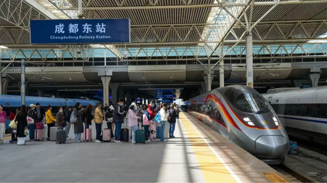 春运今日启动 铁路成都车站节前客流高峰预计出现在13日、14日