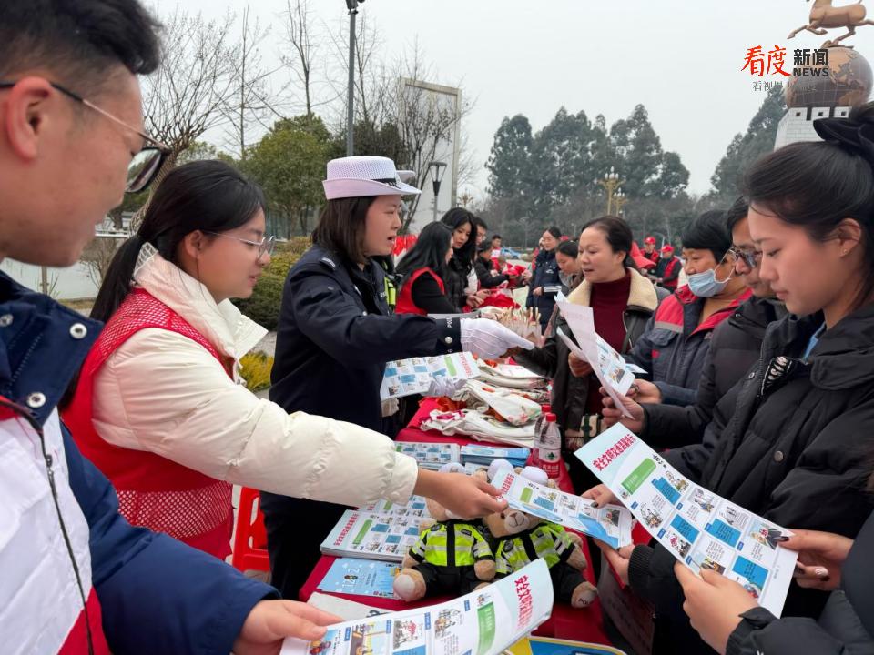 f8ecc7ab4581497594f58b63f8623071.png f8ecc7ab4581497594f58b63f8623071.png