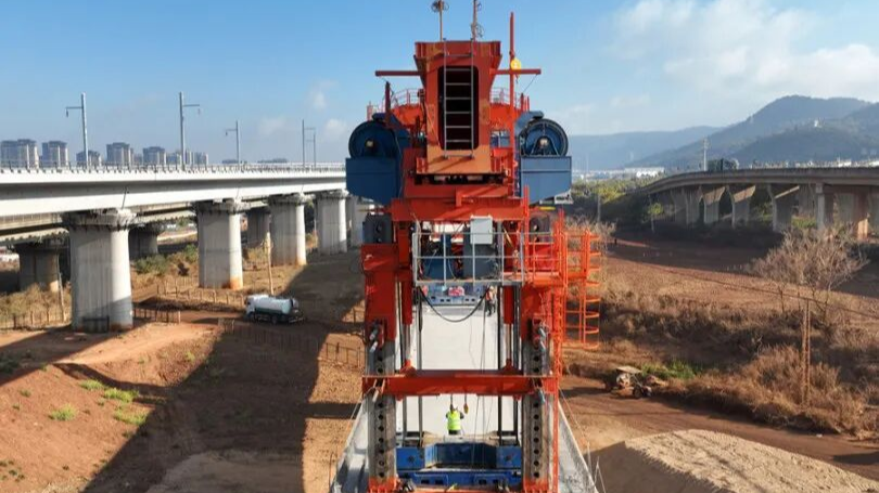 赋能成渝双城经济圈！又一条时速350公里高铁即将铺轨