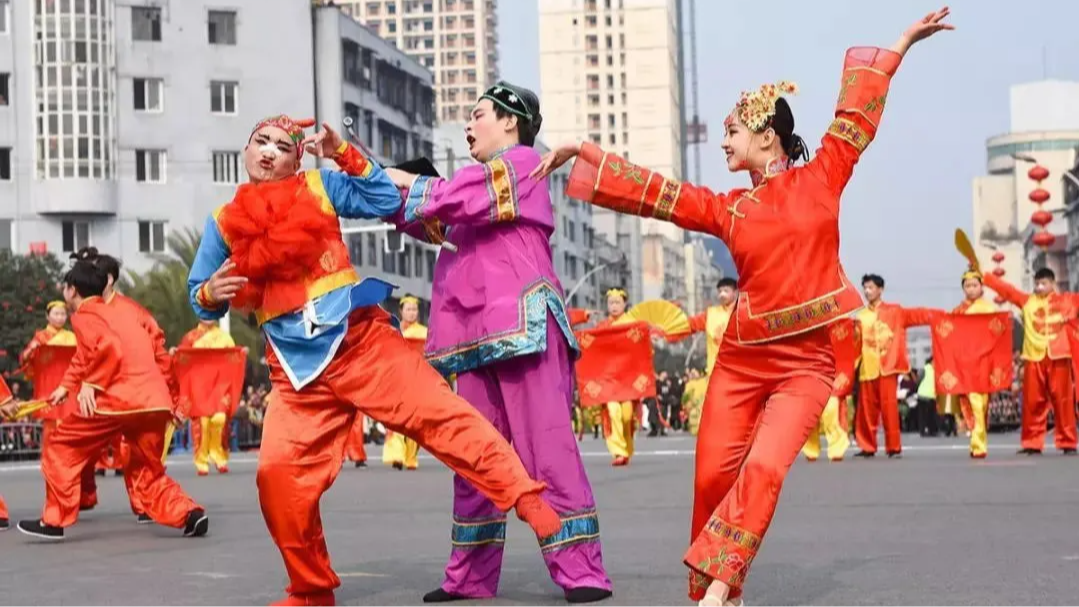 这对非遗CP，把四川年味玩明白了