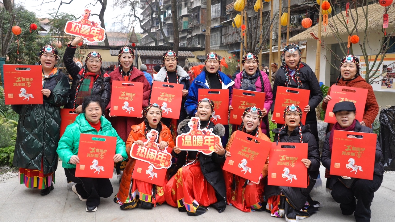 新春走基层②｜品年味享服务 城隍庙社区“嵌”出幸福年