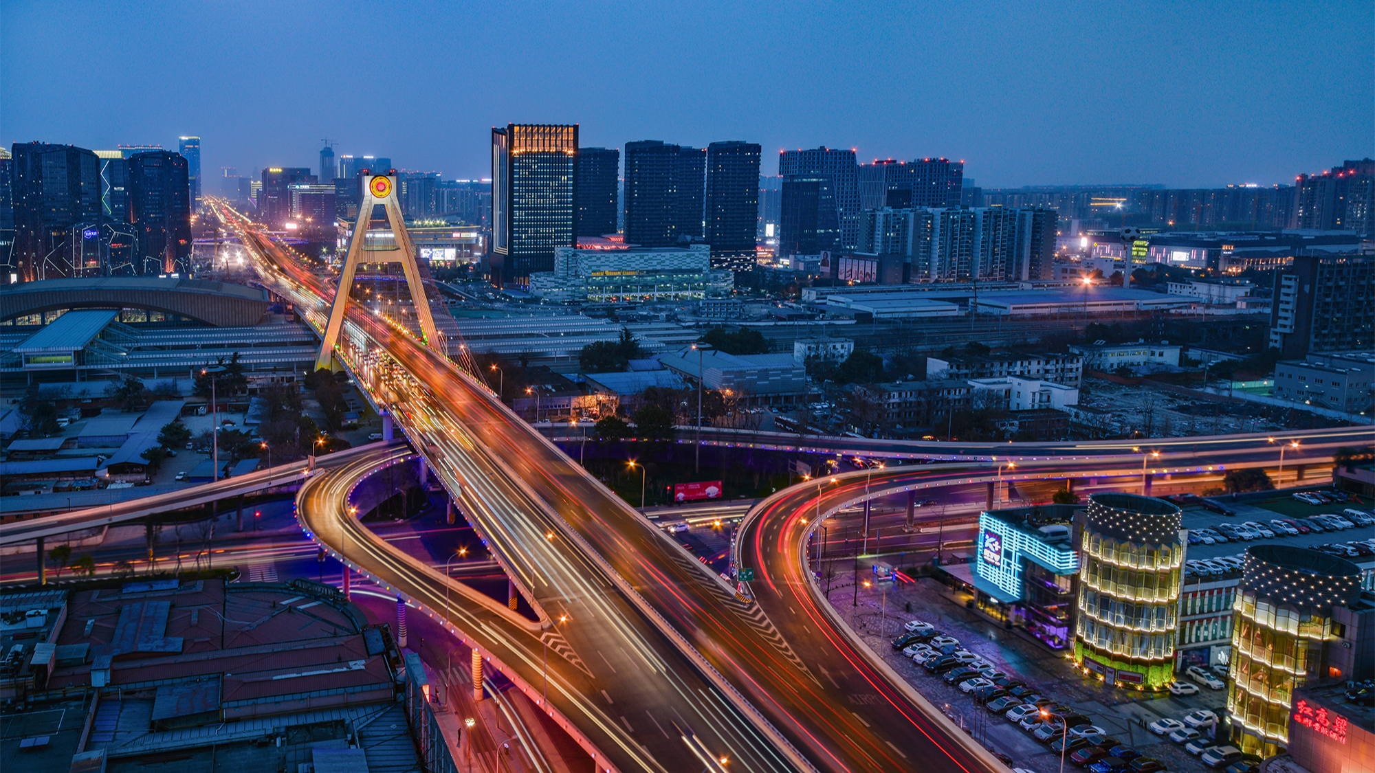 连续25天“不限行”！成都交警春节八项便民举措上线