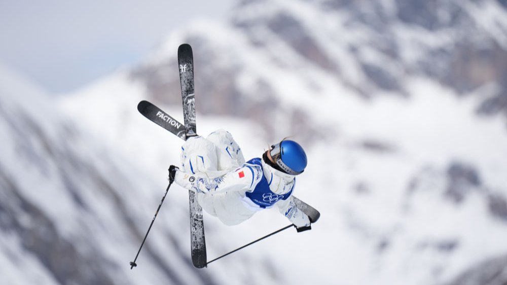 谷爱凌夺得米兰冬奥会自由式滑雪女子坡面障碍技巧银牌