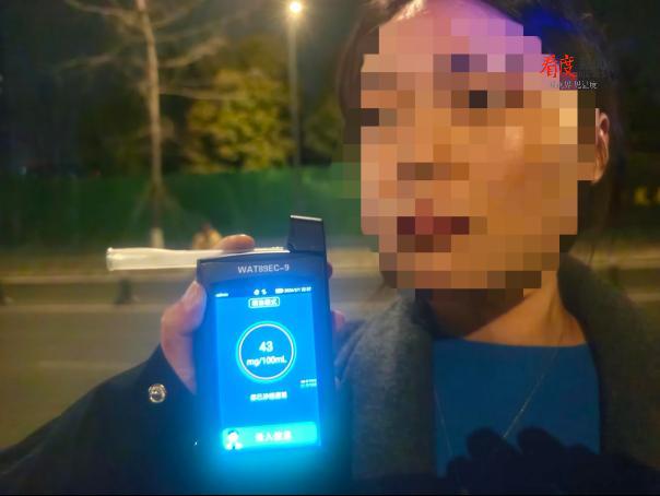 2ba56736f779465db0bdf8017f84110f.png 2ba56736f779465db0bdf8017f84110f.png