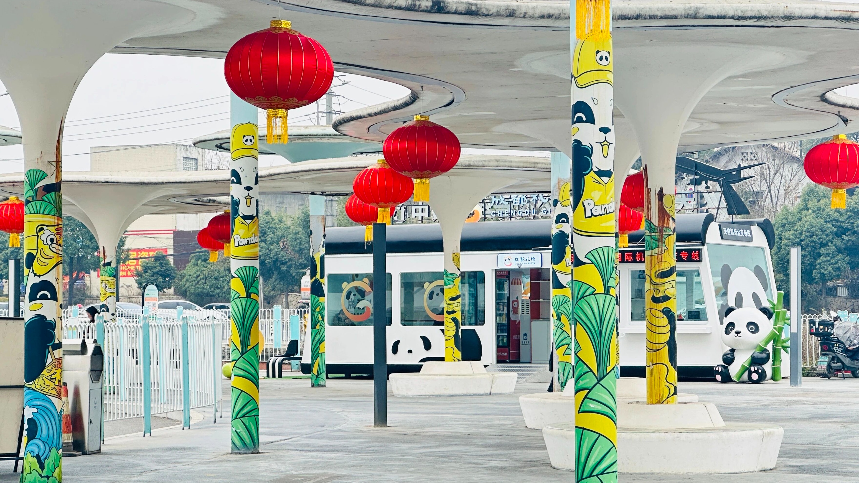 熊猫基地直通车4号线升级，一条线路解锁两种玩法！