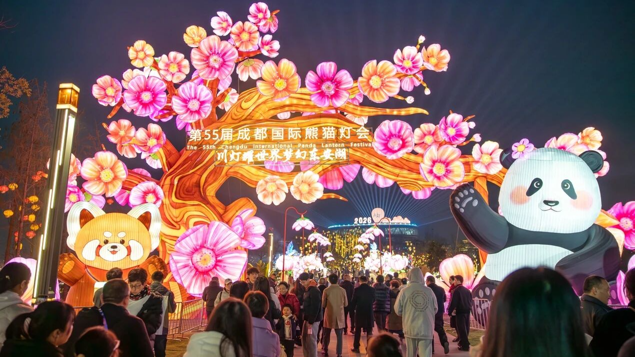 央视关注：到中国过年成热潮 成都入境游订单量暴涨 点燃新春热情