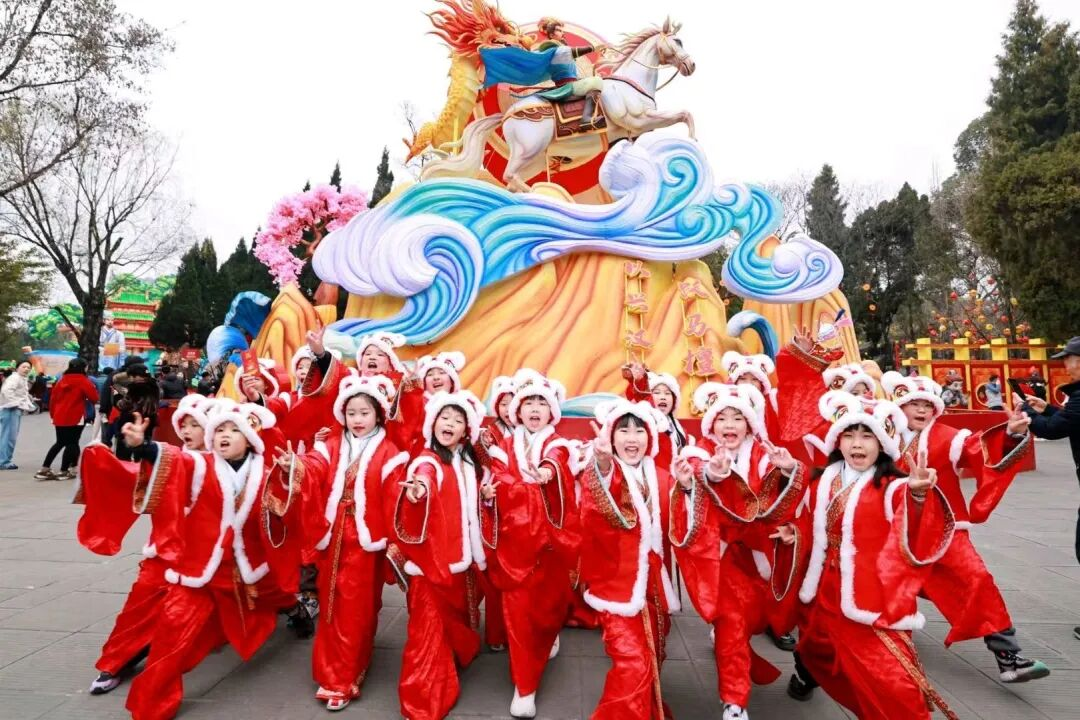 春节出行高峰初二开启，成都跻身全国热门目的地前二！