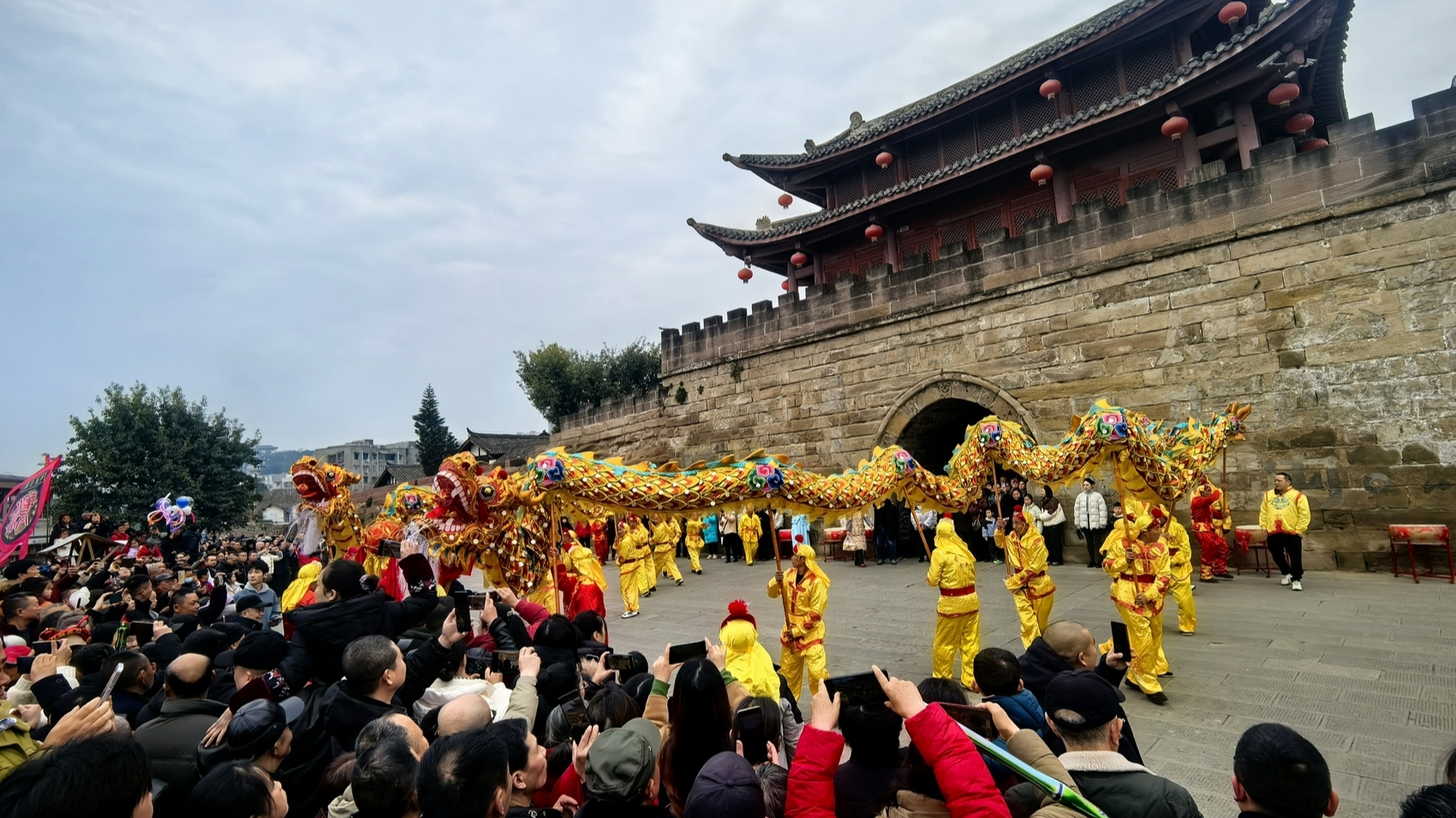 春节假期前五天 四川全省接待游客3401.09万人次