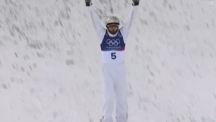 祝贺！王心迪夺得米兰冬奥会自由式滑雪男子空中技巧金牌