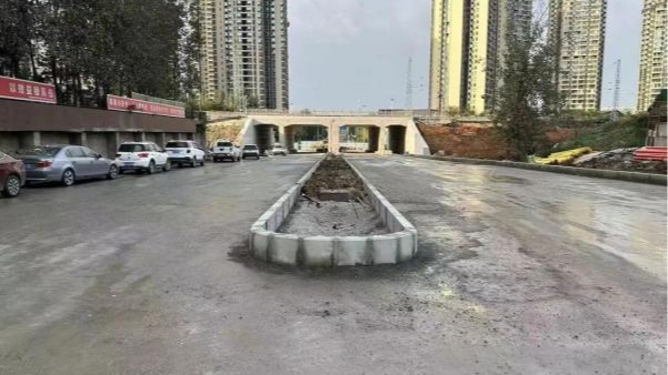 视频｜打通“断头路” 成都湖景五路告别拥堵绕行