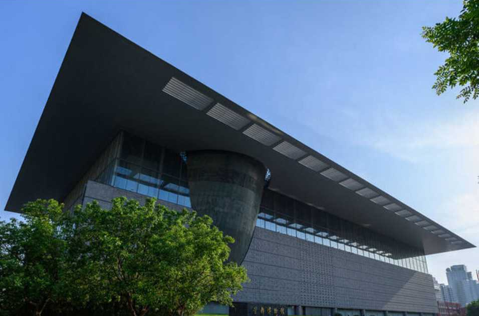 首博回应观众留言纸被扔垃圾桶：依规严肃处理相关责任人