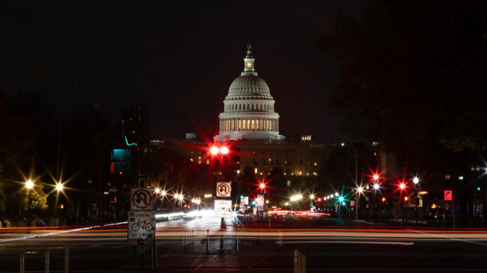 克林顿就爱泼斯坦案接受问询 称“没看见”“没做错”