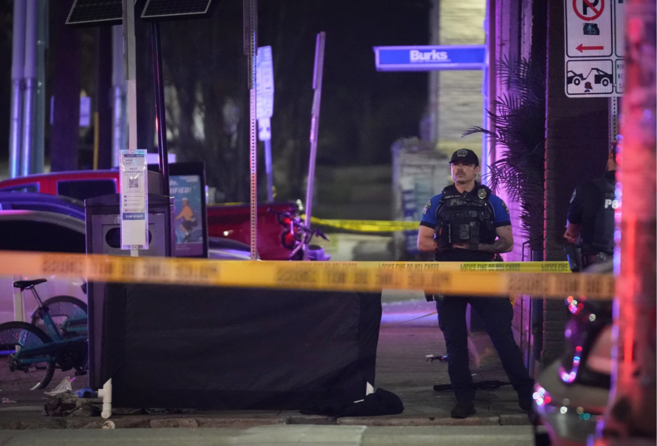 美国得州奥斯汀市中心发生枪击事件 致3死14伤