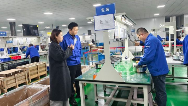 新华每日电讯：“一键连通”激活民营经济“一池春水”  成都探索创设民企服务“总枢纽”