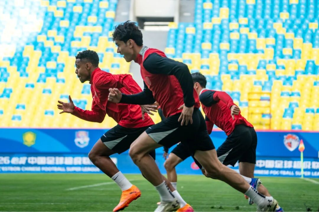 成都蓉城新赛季揭幕战今日打响 主帅阿洛伊西：全队已准备好！