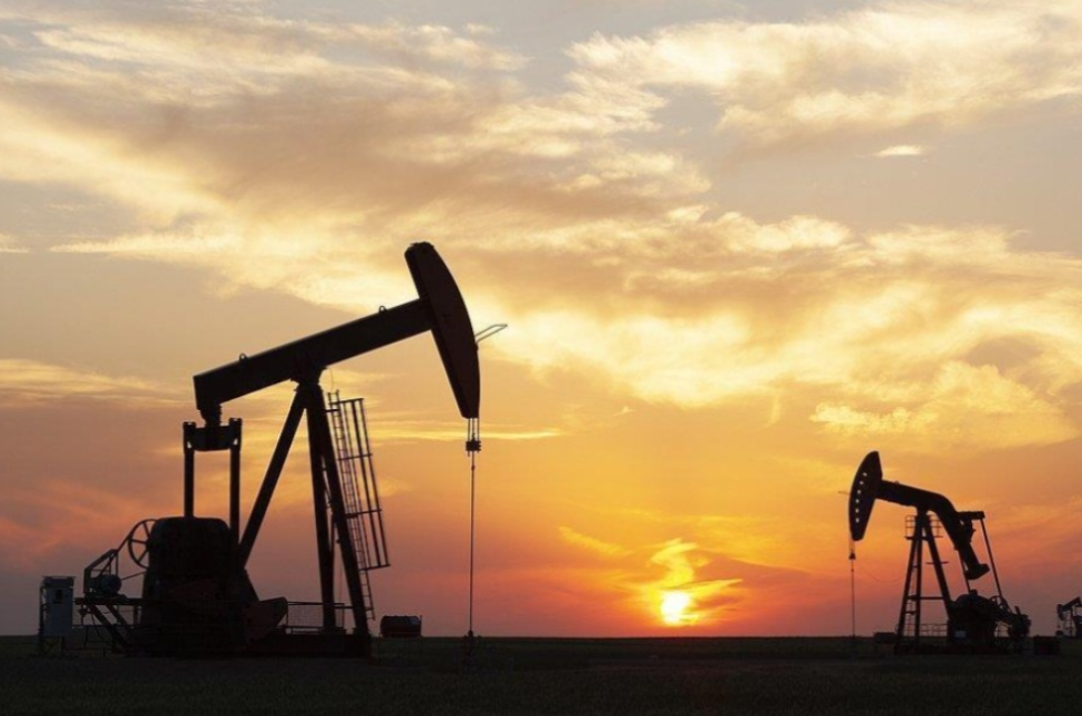 国际油价由暴涨转为大幅回落