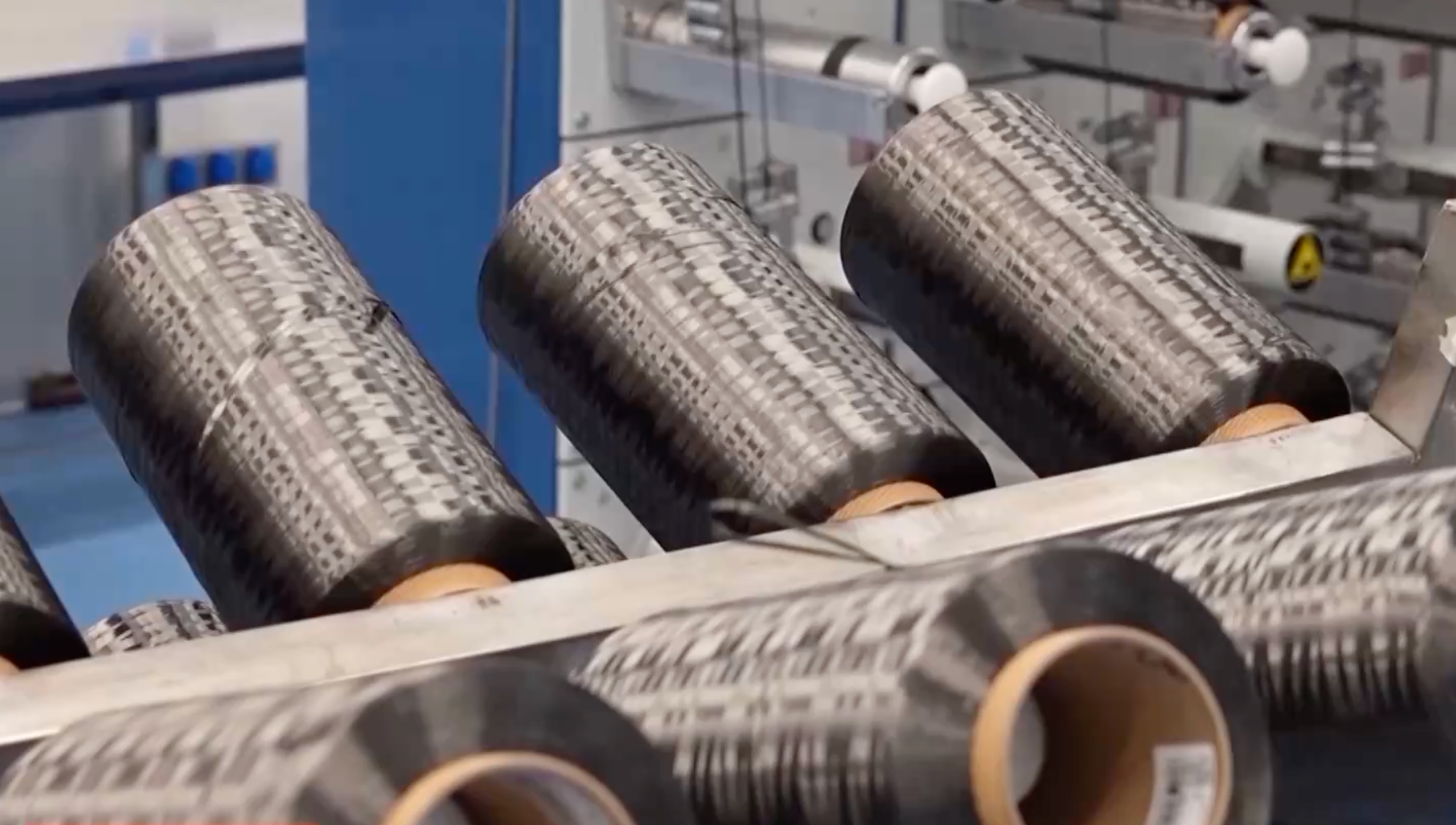 我国自主研发 世界最强超高强度碳纤维今日首发