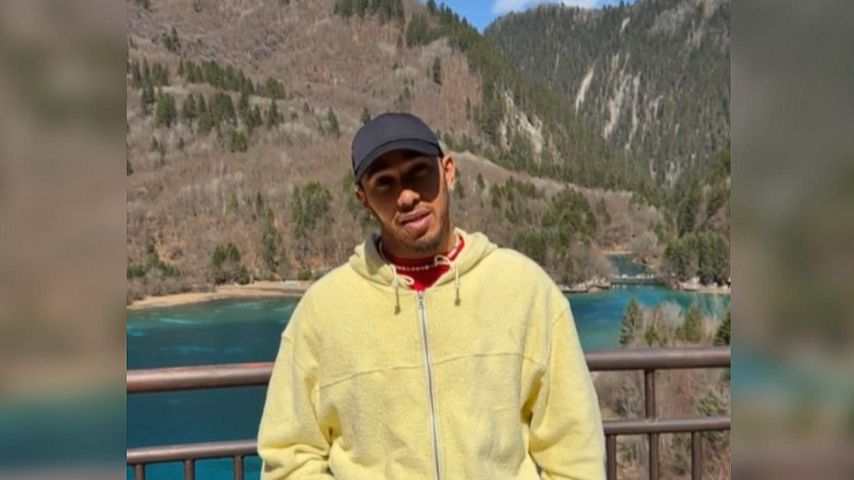 F1今日开赛！七冠王汉密尔顿赛前闪现九寨沟：在这里获得满满能量