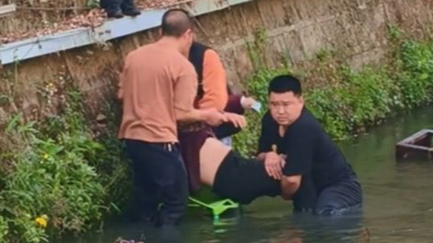 “不可能不救！”三位市民勇救落水老人，平凡善举温暖春日成都