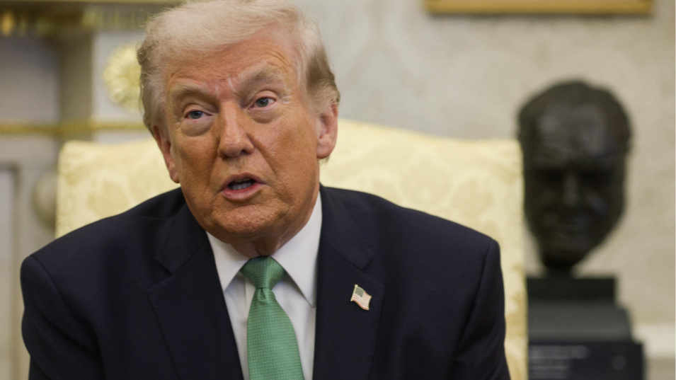 特朗普要求伊朗开放霍尔木兹海峡 威胁摧毁发电厂