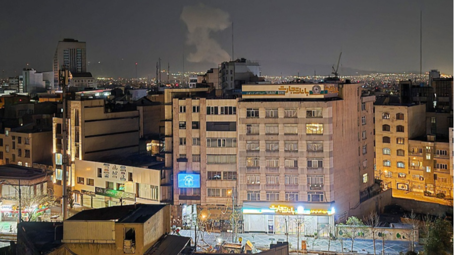 霍尔木兹海峡对峙升级：美方限时48小时开放 伊朗威胁全面关闭