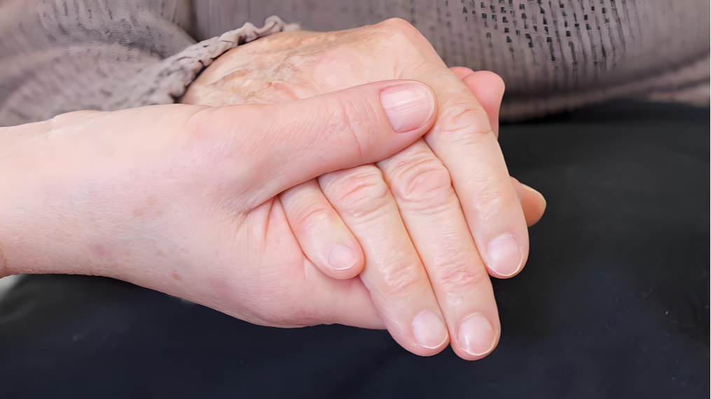 覆盖全民！“长护险”，来了！