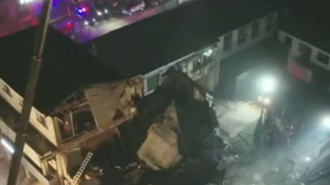 黑龙江海林一建筑坍塌 已有2人被搜救出来