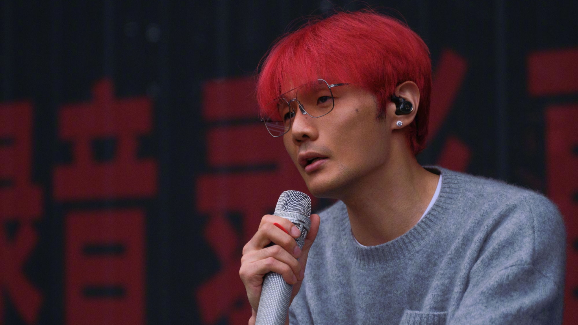 单依纯凌晨再发文道歉！李荣浩秒回：“我要是想要钱 从一开始就会授权给你”