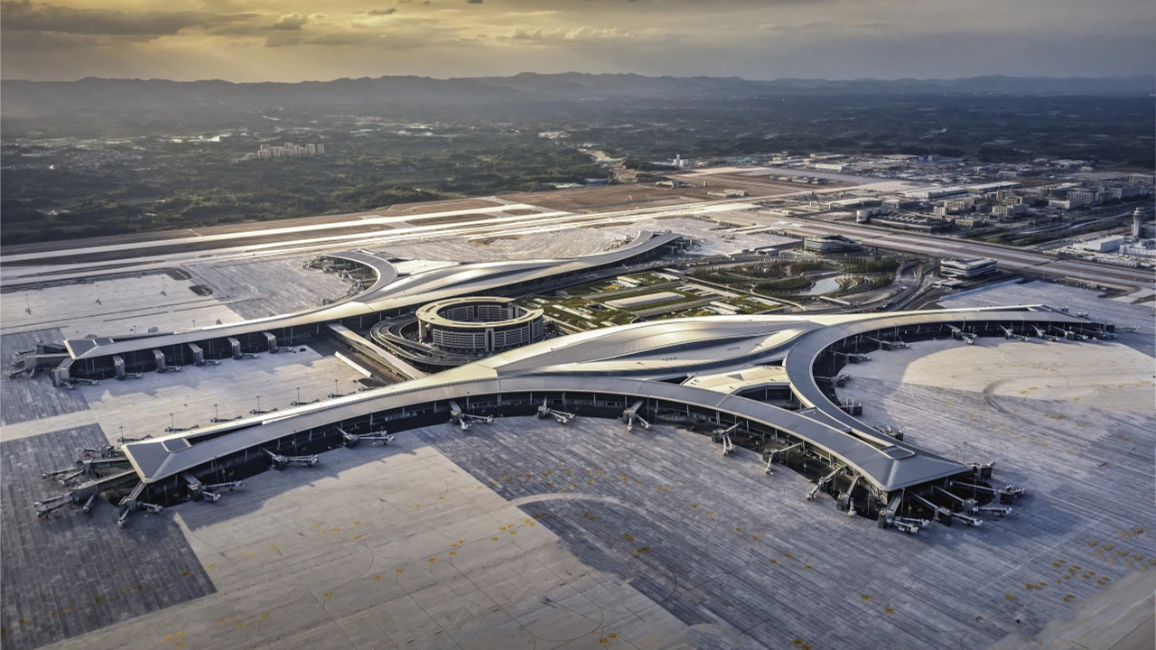 清明假期将迎出入境高峰 成都天府预计日均出入境2.1万人