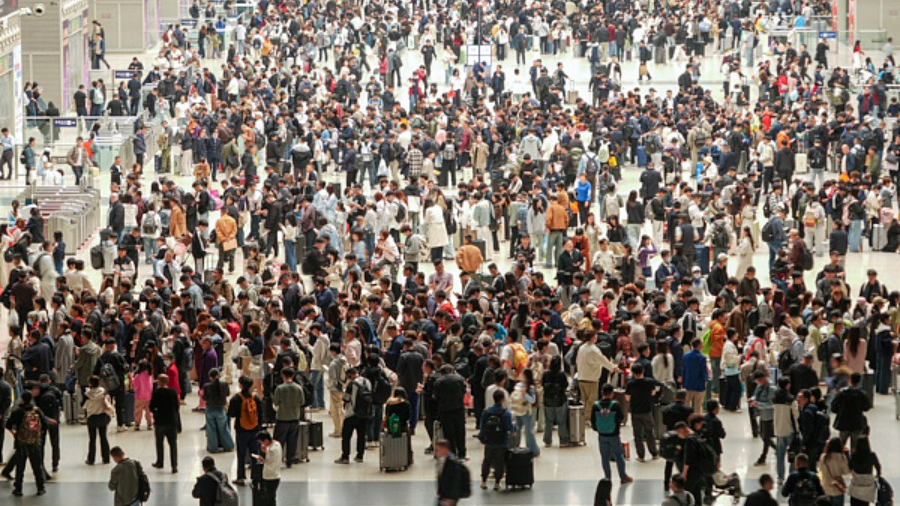 清明假期迎返程高峰 三天假期跨区域人员流动量预计达8.4亿人次