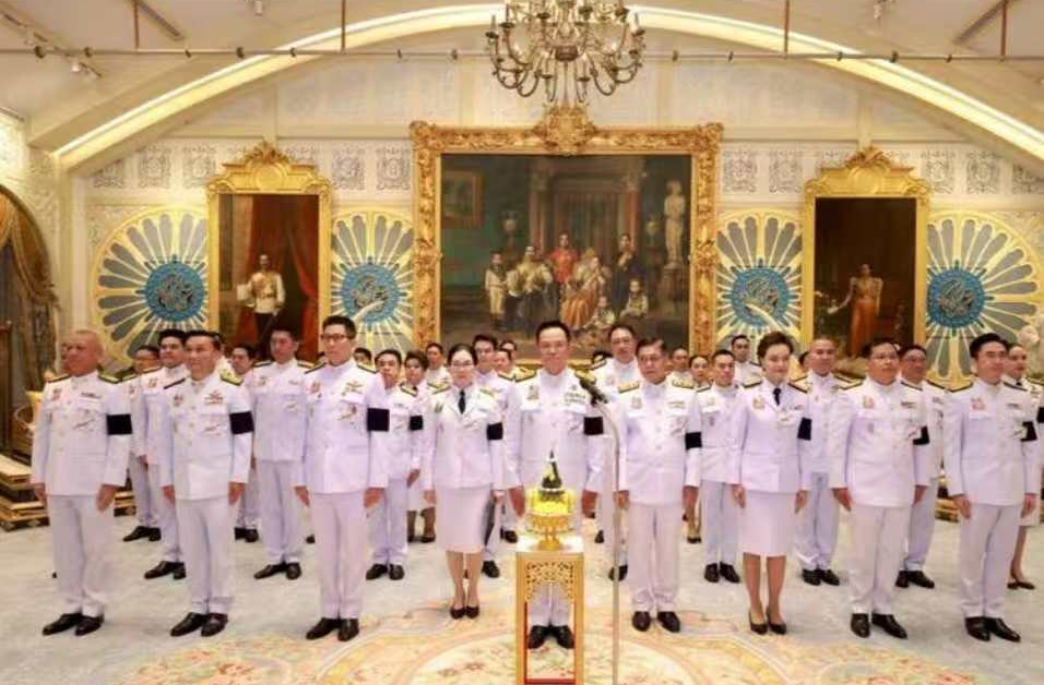 泰国新一届内阁宣誓就职