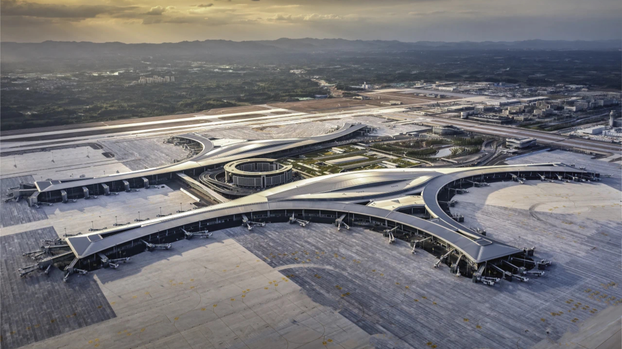 连续两月上榜 成都天府国际机场跻身全球最繁忙30强