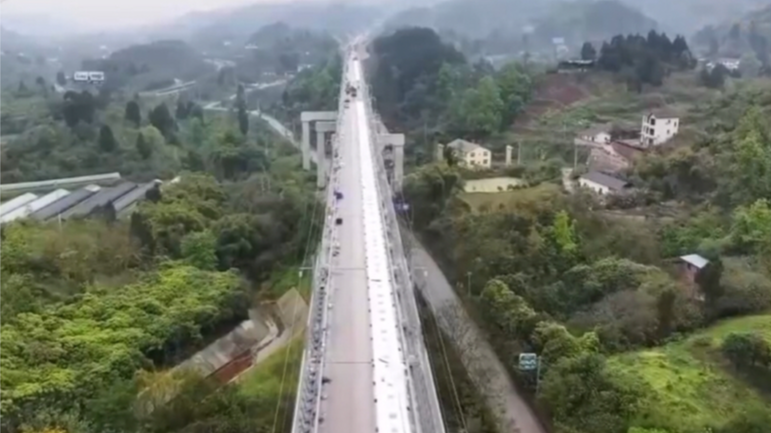 视频丨新渝万高铁正线56座隧道全部贯通