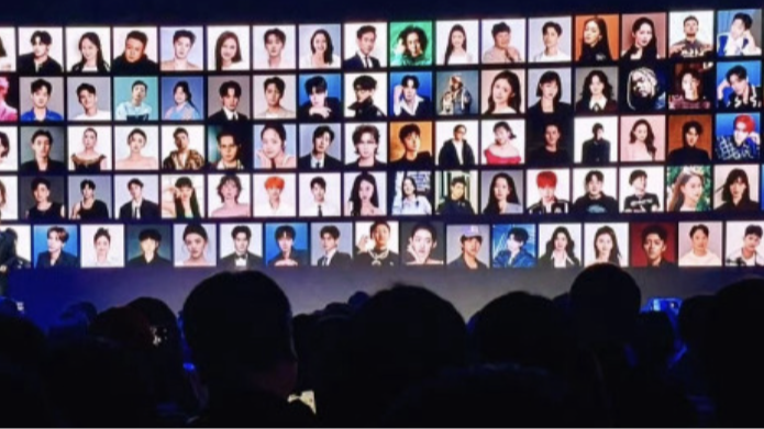 “爱奇艺疯了”登顶热搜！官宣百位艺人入驻AI艺人库，张若昀于和伟等紧急辟谣
