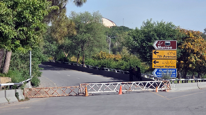 美伊极限拉扯 伊朗拒绝出席谈判 美国延长停火期限但维持海上封锁