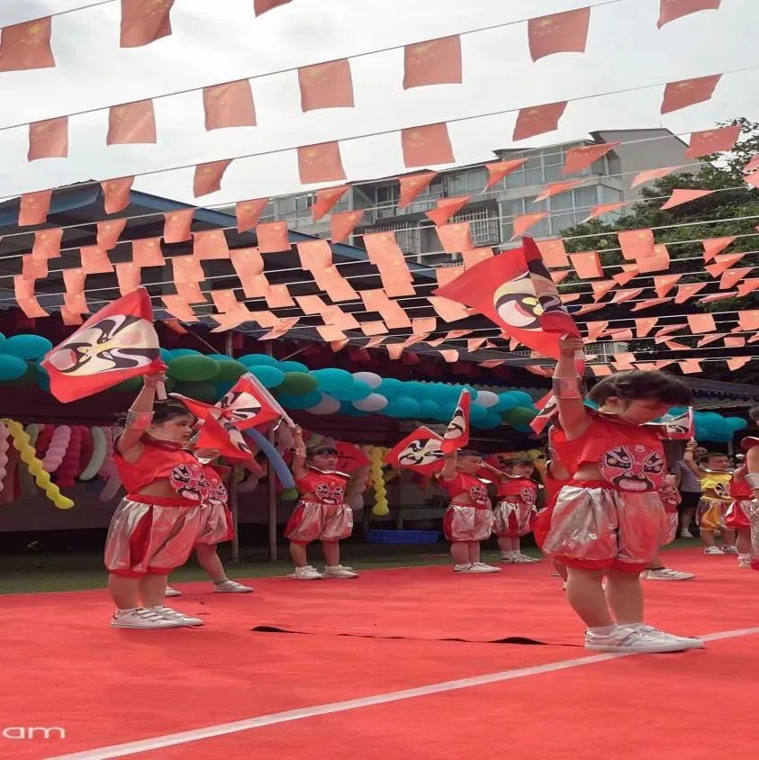 天府街道开展关爱未成年保护法宣传暨六一文艺汇演活动