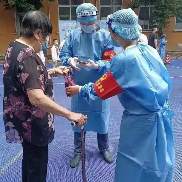 【微光社工】“疫”往无前，关心关爱特需老人