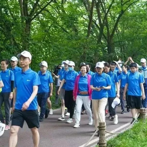 “迎大运·动起来”！中国田径大众达标畅步活动在温江鲁家滩举行